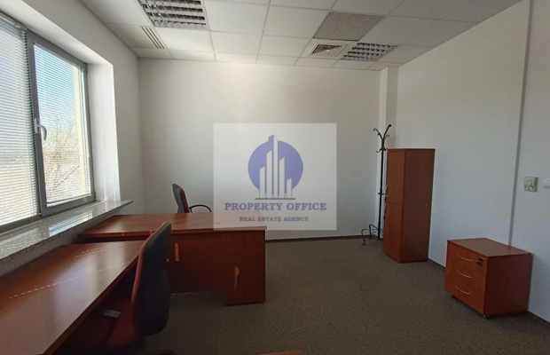 Włochy: lokal biurowy 20,34 m2 do wynajęcia