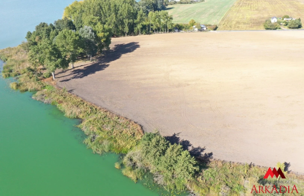 DZIAŁKA NAD JEZIOREM – 3540 m² – CHOCEŃ