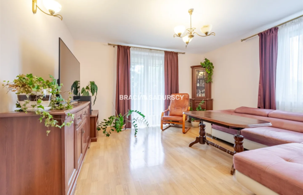 2 piętro, balkon, 3 pok., piwnica,zielono, parking