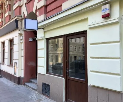 Sprzedam lokal z witryną, przy Dworcu PKP
