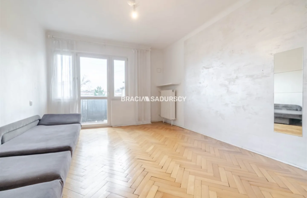 59m2 3 pok+os kuchnia Ul.Staszczyka Bronowice