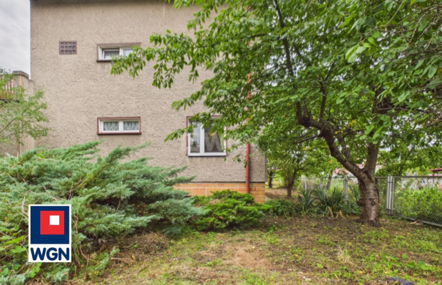 Nowe Miasteczko, dom, 6 pokoi, 190 m2, sprzedam, 650 000 zł.  
  
Na sprzedaż wolnostojący dom o powierzchni ok. 190 m2, położo