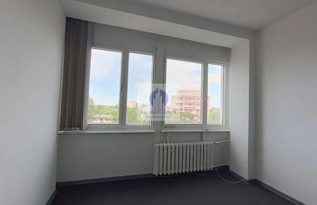 Praga Południe: lokal biurowy 22,90 m2 do wynajęcia
