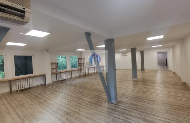 Mokotów: lokal biurowo-usługowy 236m2 do wynajęcia