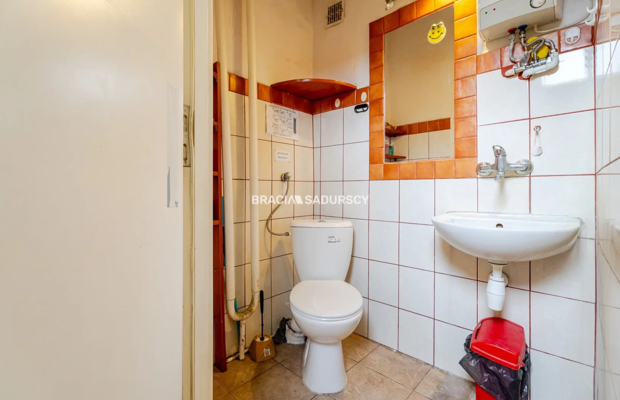 Lokal usługowo-handlowy ok. 150m2 – duża witryna