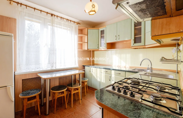 3 pok/ osobna kuchnia/ balkon- ul. Stojałowskiego.