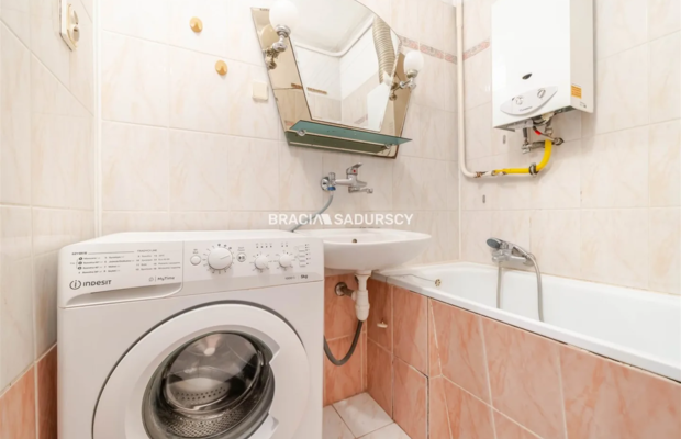 59m2 3 pok+os kuchnia Ul.Staszczyka Bronowice