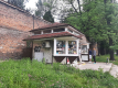 Sprzedam pawilon handlowy przy ul Kopernika 23 w Krakowie. Powierzchnia jego wynosi około 24 m2.  Ma on wysokość wewnątrz około