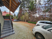 Parterowy lokal z parkingiem – 93 m² pod usługi.
