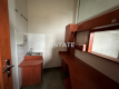 Lokale 140 m2 (parter),104 m2 (piętro)główna ulica