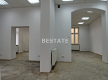Oferujemy do wynajęcia lokal użytkowy o powierzchni 82 m2, położony na pierwszym piętrze kamienicy w ścisłym centrum Tarnowa. L