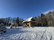 Piękny dom z bali przy lesie, w górach, dz.5799 m2