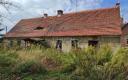 Krzepielów, dom z działką 71 ar, sprzedam, cena 330 000 zł  
  
  
Do sprzedania dom do kapitalnego remontu, usytuowany na duże