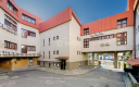 Krosno, kompleks 5 budynków biurowych, sprzedam, 2 500 000 PLN netto.  
  
Na ogrodzonym terenie znajdują się 5 budynków biurow