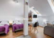 Budynek z 6 niezależnymi apartamentami.