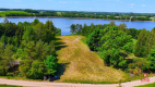 Działka nad jeziorem
