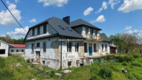 Inwestycja z Duszą i Potencjałem: Dawna Mleczarnia o Powierzchni 750 m² blisko Stoku Narciarskiego (Sławice Szlacheckie, gm. Mi
