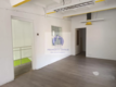 Włochy: magazyn/usługi 81,70 m2