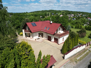 Dom wolnostojący z dużą działką – Bęczarka, 260m²