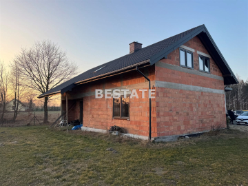 Dom, kawalerka, warsztat, działka 3600 m2
