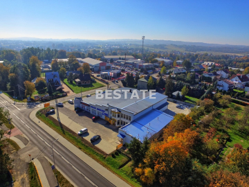 Do wynajęcia lokal o powierzchni 894,5 m2, położony przy ruchliwej ulicy w centrum Pilzna 500 metrów od drogi E94 i 1000 metrów