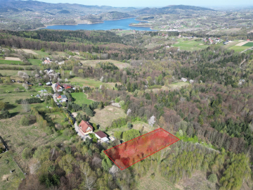 Duża działka w otoczeniu lasu, 3,5 km od jeziora
