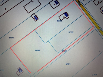 Duża działka z budynkiem we Wsoli blisko Radomia.