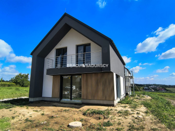 Dom wolnostojacy, Dojazdów, Kocmyrzów-Luborzyca