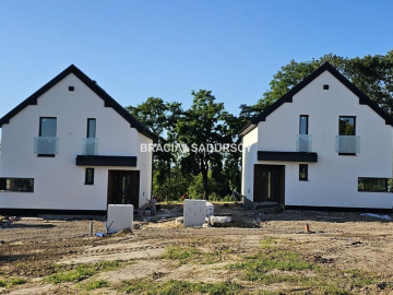 Nowy dom wolnostojący w stanie deweloperskim