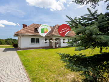 Elegancki, przestronny dom z dwoma garażami