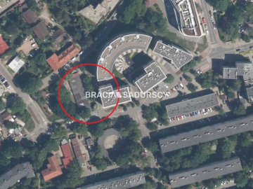 Garaż na oś.Podwawelskim ul.Twardowskiego