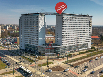 SŁONECZNE, 1-POKOJOWE W ATRAKCYJNEJ LOKALIZACJI