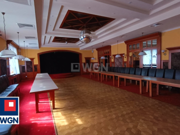 Nowa Sól, obiekt hotelowy, sprzedam, 3 200 000 zł.  
  
Nieruchomość zabudowana jest zespołem gastronomiczno-hotelowym (hotel i