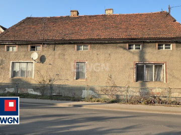 Trzebnice, gmina Chocianów, dom do remontu, 279 m2, działka z zabudowaniami gospodarczymi, 1 255 m2, sprzedam, cena 249 900 zł.