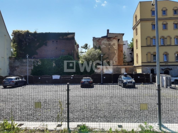 Chojnów, grunt inwestycyjny pod hotel,banki, handel i rzemiosło, sprzedam 399 000 zł.  
  
OFERTA DLA INWESTORA  
  
Atrakcyjna