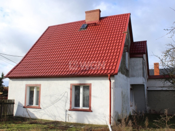 Trzebnice, Dom z budynkami gospodarczymi, działka 19 ar, 299 000z zł, sprzedam.  
  
Przedmiotem sprzedaży jest niewielki ponie