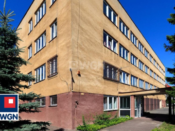 Września, kompleks budynków, 3605 m2, sprzedam, 1 510 000 PLN, netto.  
  
Duży kompleks budynków pod działalność gospodarczą. 
