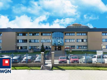 Ciechanów, duży budynek biurowy 6493 m2, z parkingiem, sprzedam, 9 300 000 PLN, netto.  
  
Duży budynek biurowy z parkingiem, 