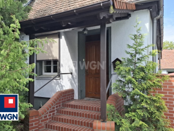 Sława, dom, 126 m2, działka 15 arów, sprzedam, 620 000 zł.  
  
Na sprzedaż dom nie wymagający żadnego nakładu finansowego w za