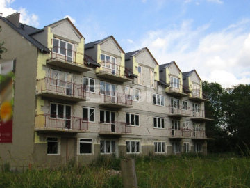 Chocianów, działka inwestycyjna, 3233 m2, zabudowana budynkiem wielorodzinnym, sprzedam, 1 990 000 zł. 
  
Budynek nowy, w stan