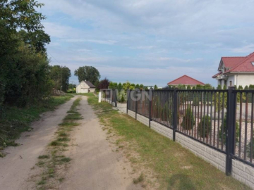 Bobrzany, działka budowlana, 1666 m2, cena 50 000 zł, sprzedam.  
  
Na sprzedaż działka budowlana z dostępem do drogi gminnej 