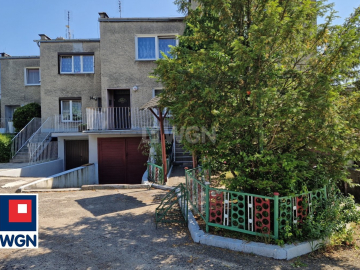Małomice, dom w zabudowie szeregowej, 3 pokoje, 95 m2, cena 429 000 zł, sprzedam.  
  
Na sprzedaż oferuję Państwu niewielki, p
