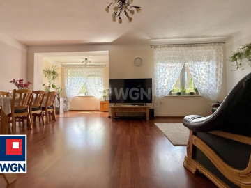 Szprotawa, dom 6 pokoi, 160 m2, sprzedam, cena 890 000 zł.  
  
 Oferta wyłącznie w WGN Nieruchomości.  
  
 Sprzedam dom w Szp