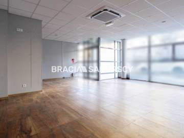 Kurdwanów lokal front 75 m2 