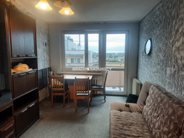 3 POKOJOWE USTAWNE DO REMONTU 52M2 UGOREK