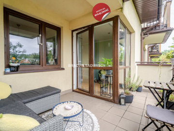 3 pokoje, duży balkon, komórka lokatorska, garaż 