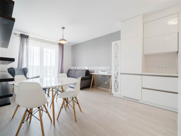 Mieszkanie 2 pok. 38 m² – Kordiana, komunikacja
