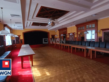 Nowa Sól, obiekt hotelowy, sprzedam, 3 200 000 zł.  
  
Nieruchomość zabudowana jest zespołem gastronomiczno-hotelowym (hotel i