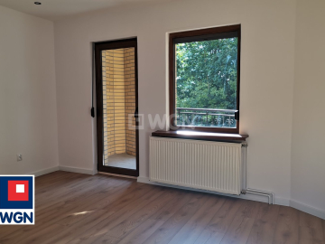 Chocianów, powiat Polkowice, dom, 4 pokoje, 132 m2, działka 261 m2, sprzedam, cena 469000 zł.  
  
Na sprzedaż dom w zabudowie 