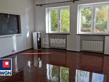 Szprotawa , mieszkanie 4 pokoje, 150 m2 sprzedam, cena 399 000 zł.  
  
 Oferta wyłącznie w WGN Nieruchomości.  
  
 Sprzedam d